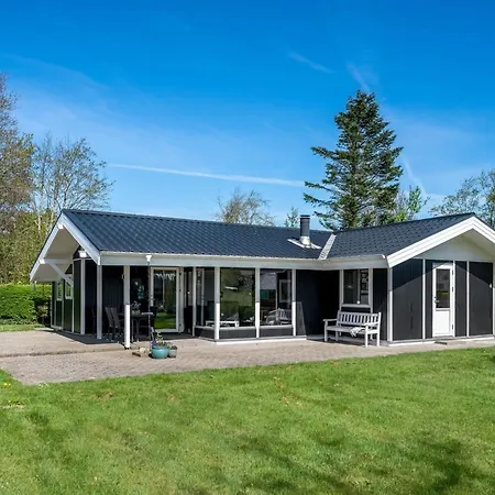 Hébergement de vacances Sigbrith - 350m To The Fjord By Interhome